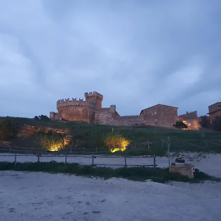 Torre Di 5 * פופולוניה